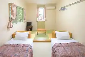 Mediterranean Sea Pension Knossos, Хигасиидзу