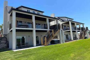 Luxury Large Farm Home @ Stoney Farms -NO CHOREs, Пангитч
