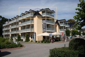 Beachfront apartment with sea views, beach chair by the sea, parking at the house, Остзебад-Зеллин