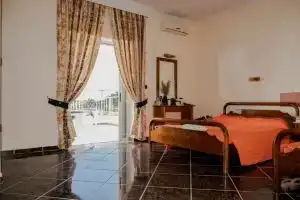 Eleni Hotel, Кефалос