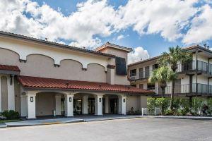 Отель «Quality Inn & Suites By the Parks», Орландо