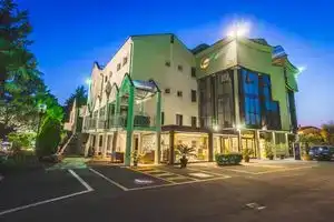 Park Hotel Ai Pini & Restaurant Ai Pini, Местре