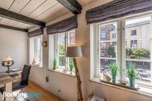 Fewo1846 - Dampfer Alexandra - Urige Wohnung Mit Zwei Schlafzimmern am Nordermarkt im Stadtzentrum, Фленсбург