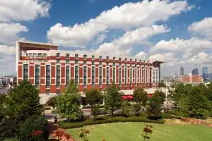 Отель «Embassy Suites Atlanta at Centennial Olympic Park»