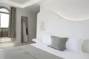 Mod Santorini Vegan Boutique Hotel, Фира