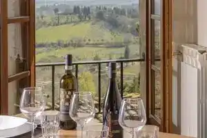 [Old Town]Romantic Suite & Fantastic View, Сан-Джиминьяно