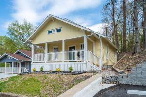 NEW! UPTOWN Cottages - 2bed/1bath - new furnishings!, Хот-Спрингс