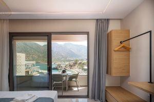 Mira Mare Luxury Residence, Балион