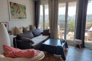 Beautiful, quiet, bright artist's apartment. South-facing terrace, air conditioning., Марсель