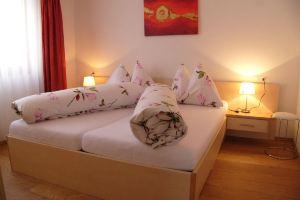 Ferienwohnung Chasa Percosta, Скуоль