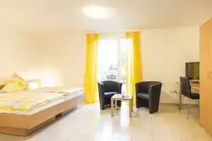 Haus Emona - Ihre Pension in Freiburg, Фрайбург