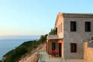 Milos Studios, Агиос Никитас