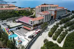 Ramada Hotel & Suites by Wyndham Kusadasi, Кушадасы