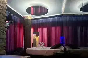 Charming Eclipse Suite (Hotel Utopía Alicante), Аликанте