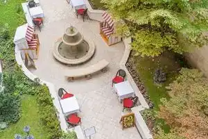 Queen's Court Hotel & Residence, Будапешт