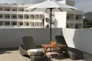 Fotaki's Home - Comfortable Newbuilt 2 Bedroom Home, 20 Meters from the Sea, Кардамена