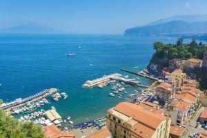 SorrentoVibes - Luxury Home Sea View & Jacuzzi in Sorrento Centre, Сорренто