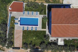 Nice Home in Kastel Kambelovac with Wifi and 4 Bedrooms, Kaštel Kambelovac