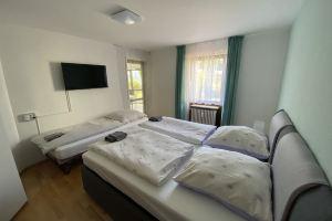 Ferienwohnung mit Terrasse, Метцинген