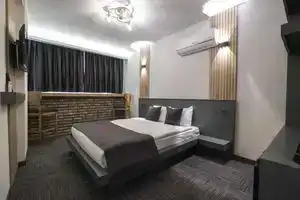 Dewy Hotel, Измир
