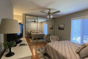 Downtown-walk to Main st Blowing Rock-2nd floor/pets<35lb/close to skiing, Блоуинг-Рок