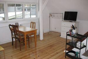 Studio with panoramic view, centrally located in d. Old town, quiet location with WLAN, Фленсбург