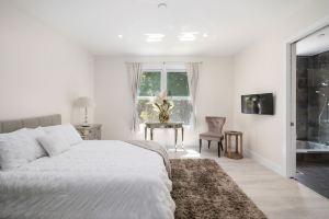 BH (Trousdale) Estate 4BD/5BA, Pool, Spa, Tennis/ basketball Court, Gym & More, Лос-Анджелес
