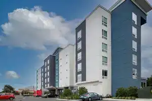 Отель «TownePlace Suites by Marriott Orlando Airport», Орландо