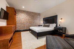 4BR Luxe Group Retreat Walk to French Quarter | The Mayfair, Новый Орлеан