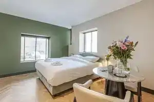 Bens the Walton, Амстердам