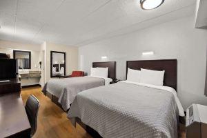 Suburban Studios Peoria, Пеория