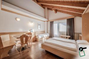 Hotiday Apartment Collection - Santa Cristina, Санта-Кристина-Вальгардена