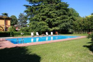 Elegant Holiday Home in Faenza with Garden and Pool, Фаэнца
