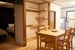 Apartment No. 2 Swan, Осака