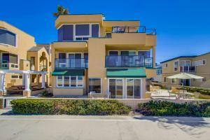 Amazing ocean front, ground floor condo in Mission Beach! Book now and save!, Сан-Диего