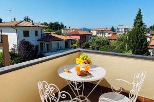 D1Mora la Terrazza - Simple Apartment Near Beach, Тосколано-Мадерно