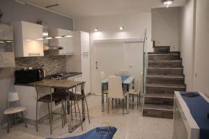 Nonnalù Holiday Home - Detached house in the heart of the historic center, Кьярамонте-Гульфи