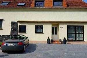 Gästehaus Schwinn Very Modern and Tastefully Furnished Arrive Feel Good, Саарлуис