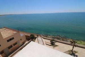 Terrace of the Sirens - Beachfront Penthouse Apartment in Pozzallo, Поццалло