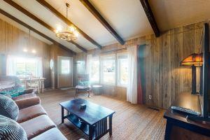 That '70s House, Рокуэй-Бич