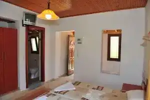 A Spacious and Bright Studio with Balcony No123, Анаксос