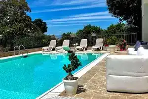 Kairos Tropea, Тропея