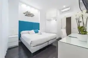 Sorrento Apartments One, Сорренто