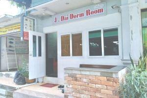 Jdai Dorm Room, Пхи Пхи