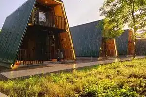 Diamond Cottages, Лагодехи
