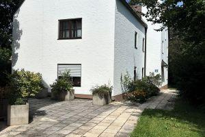 RUNWAY vacation apartment in Regensburg Westenviertel, Регенсбург
