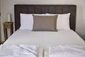 "Spyros" 1-Room Apartment - Simple, Cozy, Close to the Beach, Ханья