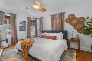 Historic Loft in Central Business District! Walk to Restaurants & Bathhouse Row!, Хот-Спрингс