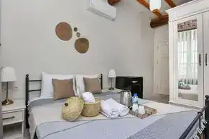 Lunaria Guest House, Айвалык