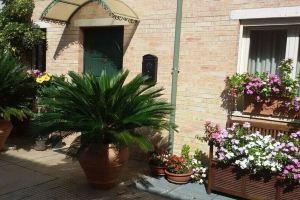 "MOTTOLA APARTMENT" SUITE with Terrace 200 m from the sea, Тропея